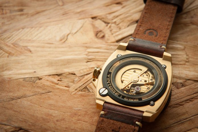 vintage_lens_watch-industrial-kontaktmag05